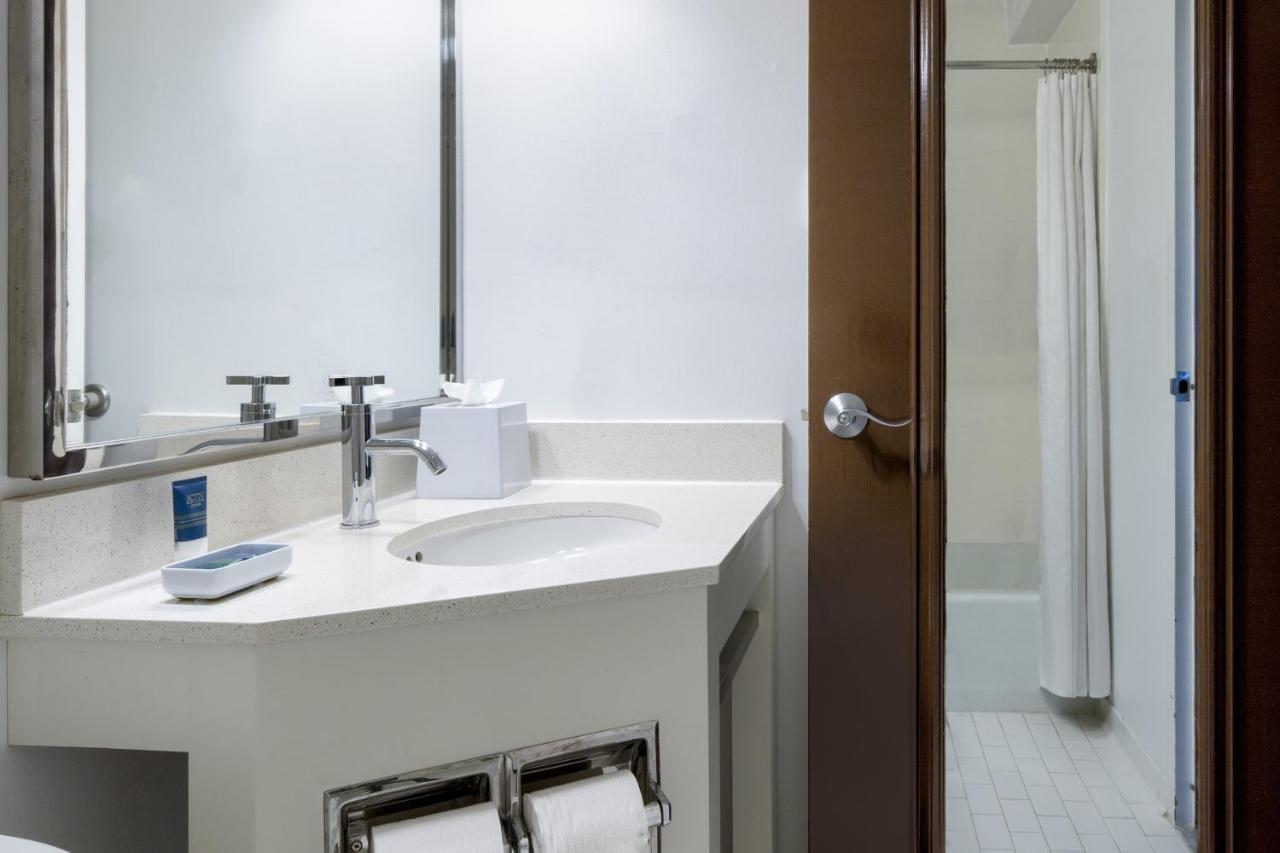 Four Points By Sheraton Houston Citycentre Extérieur photo